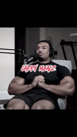 Larry Wheels is on another level 🔥💀 #larrywheels #bulking #GymTok #fyp 