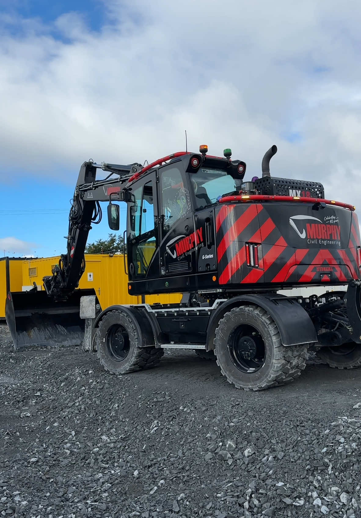 Read the story in the latest issue of the magazine on Murphy Civil Engineering’s new Hydrema wheeled excavator with Steelwrist.  #hydrema #construction #wheeledexcavator #heavyequipment #engineering 