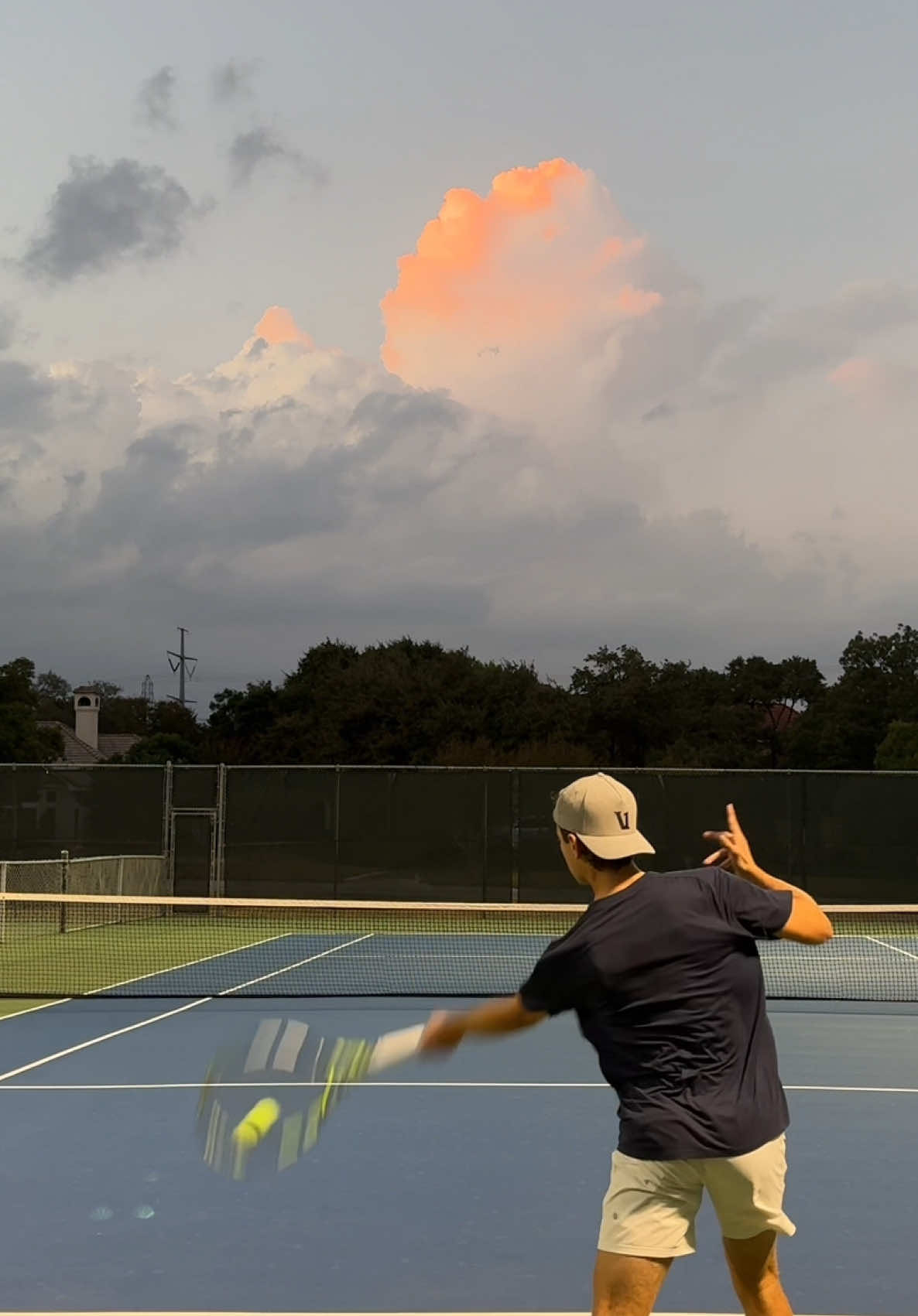 🍊🌪️ 🏃 #tennisplayer #late #forehands #practice #sunset #nightshift #therisetheshine #fyp 