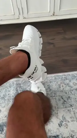 Size isnt a problem with these sneakers !So gald he likes them! 😁