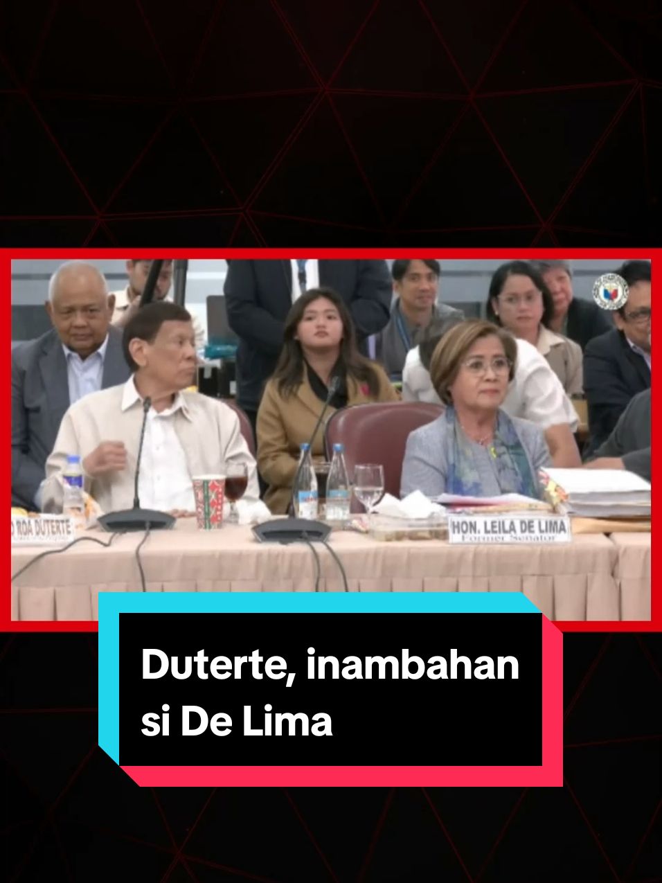 Kitang tila inambahan ni dating pangulong #RodrigoDuterte si dating senador Atty. #LeilaDeLima sa gitna ng pagdinig ng House quad-committee ngayong Nov. 13. Bago nito, nagsalita si De Lima tungkol sa mga naging tirada  sa kaniya ng dating pangulo. #News5 #NewsPH #BreakingNewsPH 