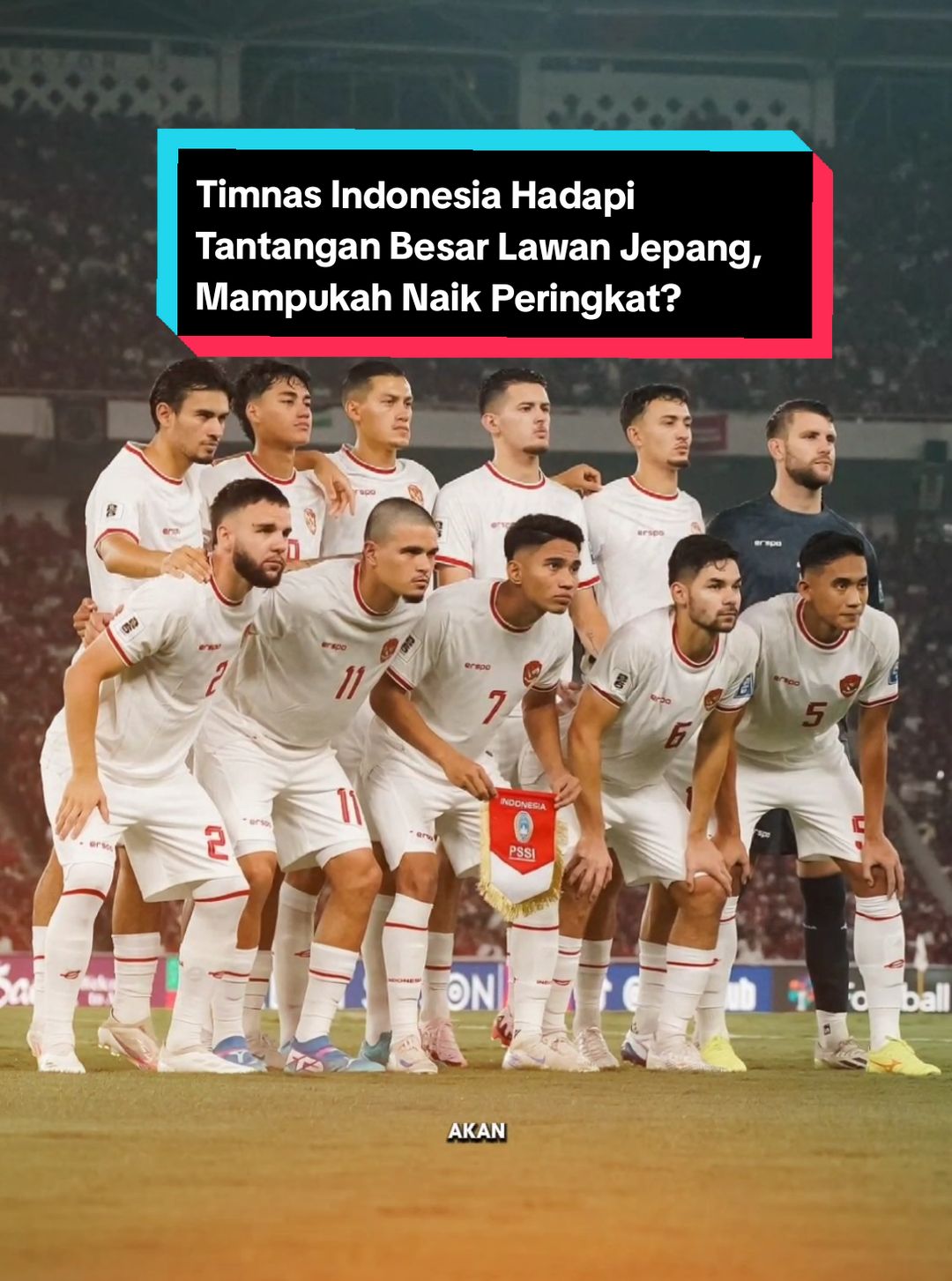 Timnas Indonesia Hadapi Tantangan Besar Lawan Jepang, Mampukah Naik Peringkat? Timnas Indonesia akan menjamu Jepang pada 15 November 2024 di Kualifikasi Piala Dunia 2026 Grup C. Laga ini penting karena jika kalah, Indonesia bisa turun ke posisi terbawah, tergantung hasil pertandingan Bahrain vs China. Di posisi lima dengan tiga poin, Indonesia masih punya peluang memperbaiki posisi jika berhasil menahan imbang atau mengalahkan Jepang. Hasil positif juga bisa mempersempit selisih poin dengan tim lain di grup, terutama jika laga Australia vs Arab Saudi berakhir imbang. Apakah menurutmu Timnas Indonesia bisa mencuri poin dari Jepang untuk memperbaiki posisi di klasemen? #beritabola #beritasepakbola #berita #timnas #timnasindonesia #kualifikasipialadunia2026 #fyp 