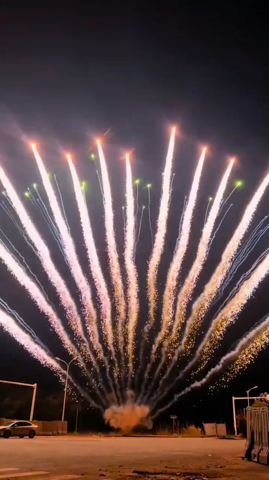 Fireworks 2025 p427 #fireworks #firework #fireworks2025 #happynewyear2025 #firecrackers #beautiful #amazing #trending #foryou #festival #fyp #phaohoa2025 #phungday1