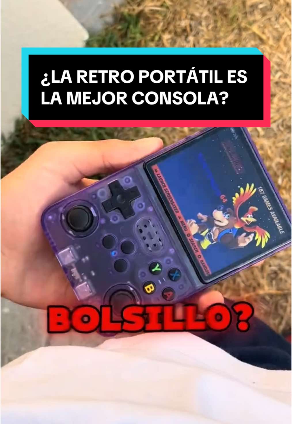 De verdad la retro portátil es de bolsillo? 🤯🎮👾 #retrogaming #retro #consola #portatil #juegos #videojuegos #emuladores #bolsillo #consolas #CapCut 