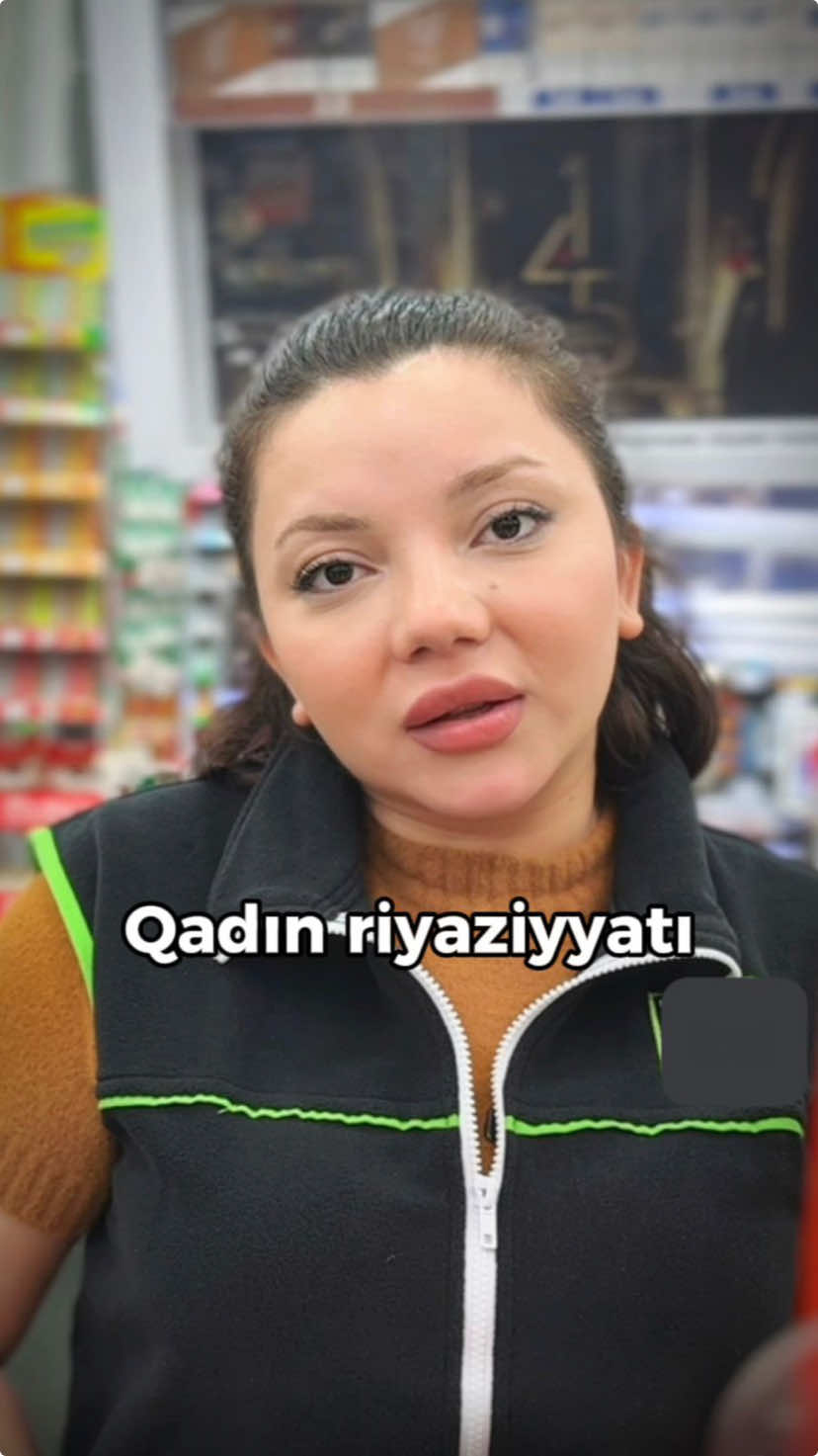 Mən də deyirəm niyə maaş ayın axırına çatmır😂😂