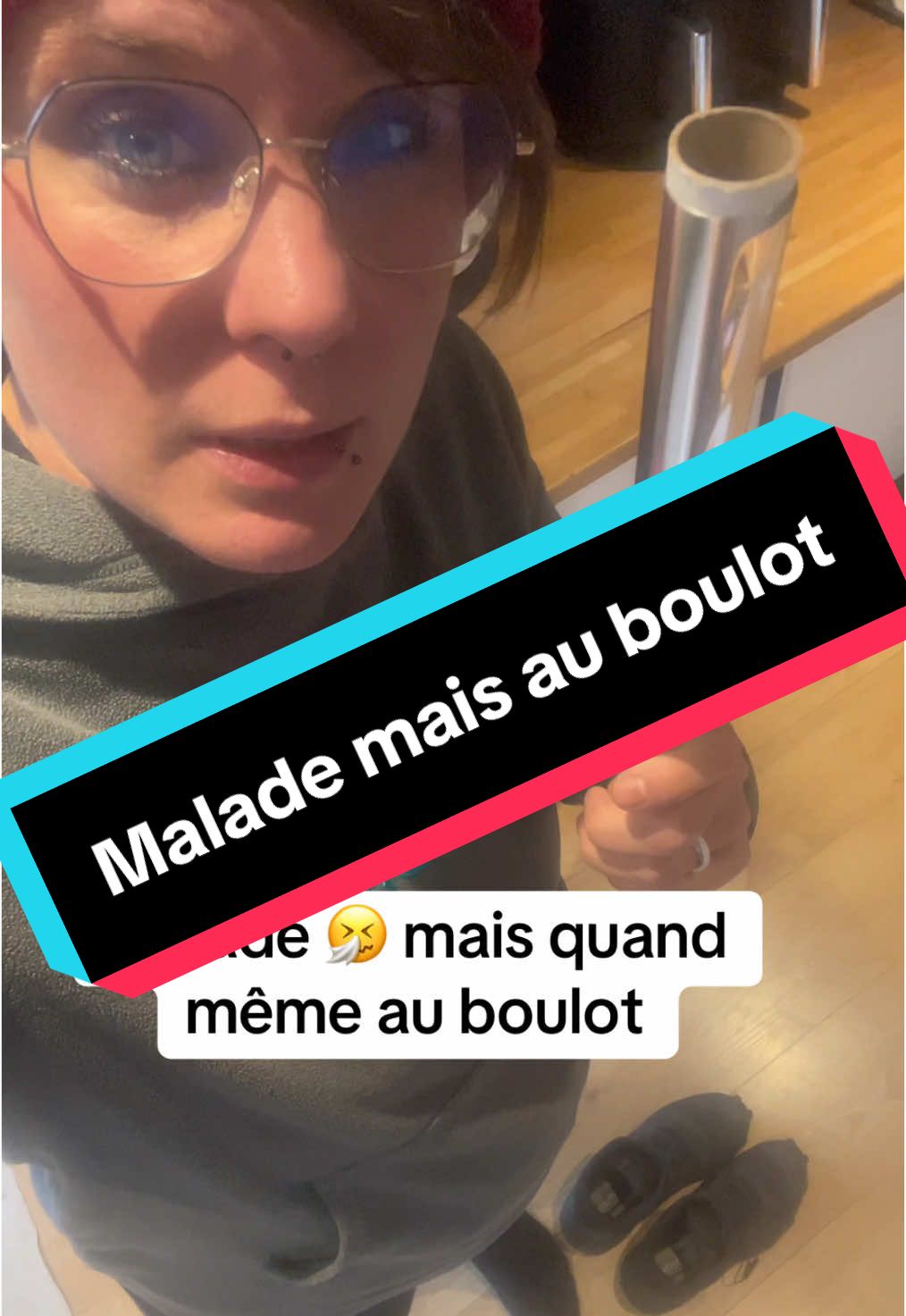 Luttons contre le froid … Ps: Ma Maman 🌷 arrive sur TikTok, vous la retrouverez en cliquant sur son lien @BRIBRI 😉 Elle va bientôt inonder les réseaux avec ses vidéos, soyez prêts😂