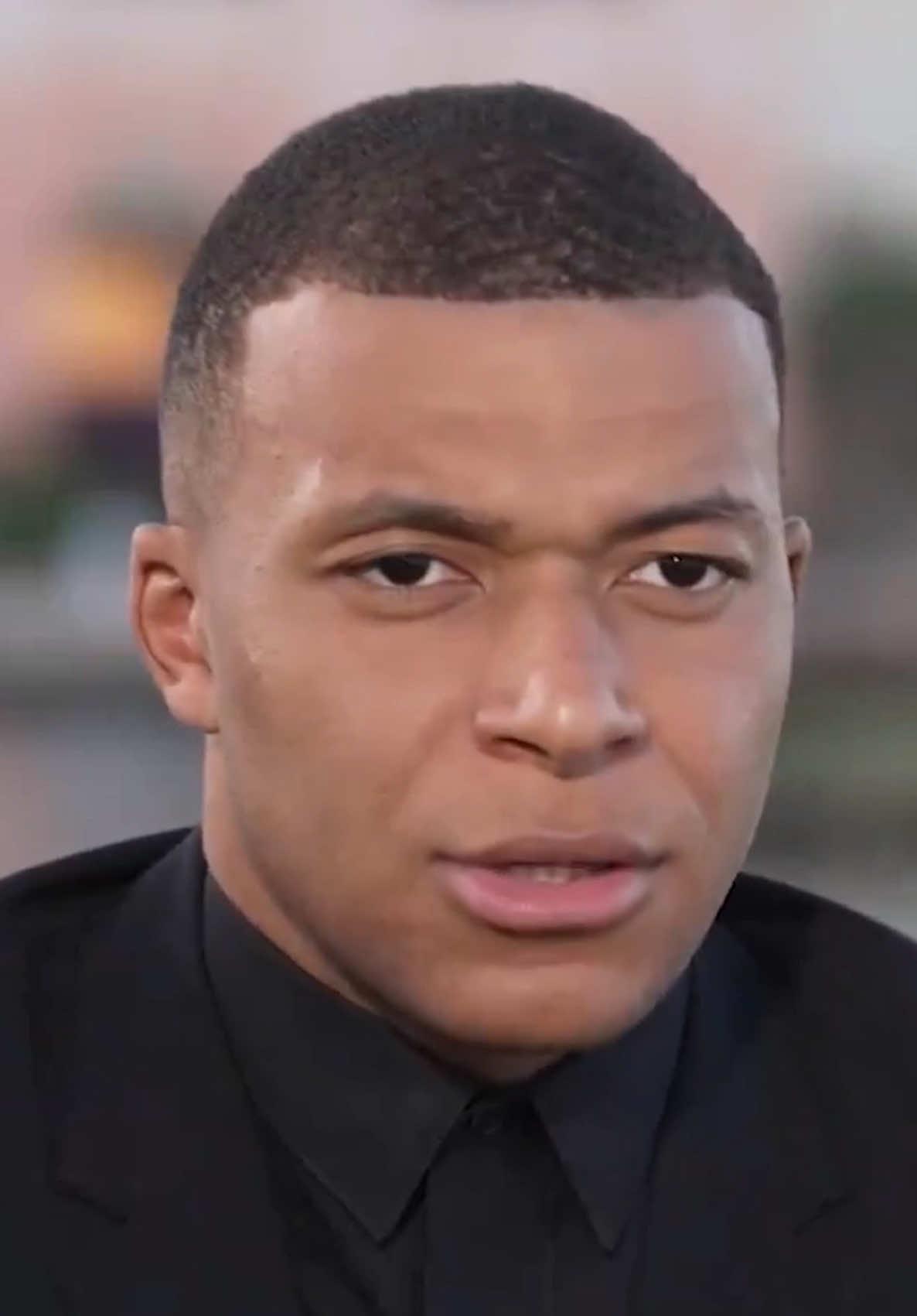 In an interview from last May, Mbappé reflects on the World Cup final against Argentina and discusses his determination to capture the Euro, the only major title still missing from his achievements with the French national team. Watch his inspiring answer! 🌍🏆🔥 #Mbappé #WorldCup #GlobeSoccer @CNN Sports @Amanda Davies: CNNSport Anchor 