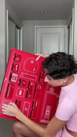 Unboxing the TirTir Advent calendar ⛄️🎁