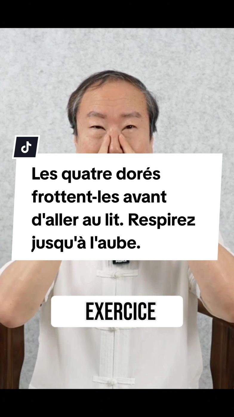 Le quatre d'or frotte, frottez-les avant de vous coucher, et vous dormirez profondément jusqu'à l'aube ! Le quatre d'or frotte avant de vous coucher, nous devrions les faire avant de nous coucher tous les jours, peu importe à quel point nous sommes occupés ou fatigués, vous ! gagnera beaucoup.  La première action consiste à frotter les index des deux mains du nez jusqu'au centre des sourcils.  La deuxième action consiste à faire des ciseaux avec les deux mains, à pincer les oreilles et à les frotter d'avant en arrière pour les réchauffer.  Troisième action : frottez la zone du Yintang, d'avant en arrière 30 fois.  Mouvement 4 : Placez vos mains sur la zone du bassin à vent derrière votre cou et frottez-la 30 fois d'avant en arrière.  Si vous respectez ces quatre mouvements pendant une semaine, il sera difficile de vous endormir. Vivez une vie saine sans faire de détours.