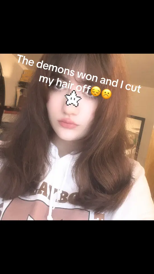 I was left alone with scissors and no internet for like an hour and i got bored and cut my hair☹️  