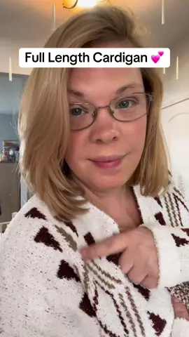 TikTok Shop knows my style! #winterfashion #fashiontiktok #fypシ #foryoupage❤️❤️ #cardigan #tiktokshop #tiktokshopblackfriday #tiktokshopcybermonday #tiktokshopholidayhaul 