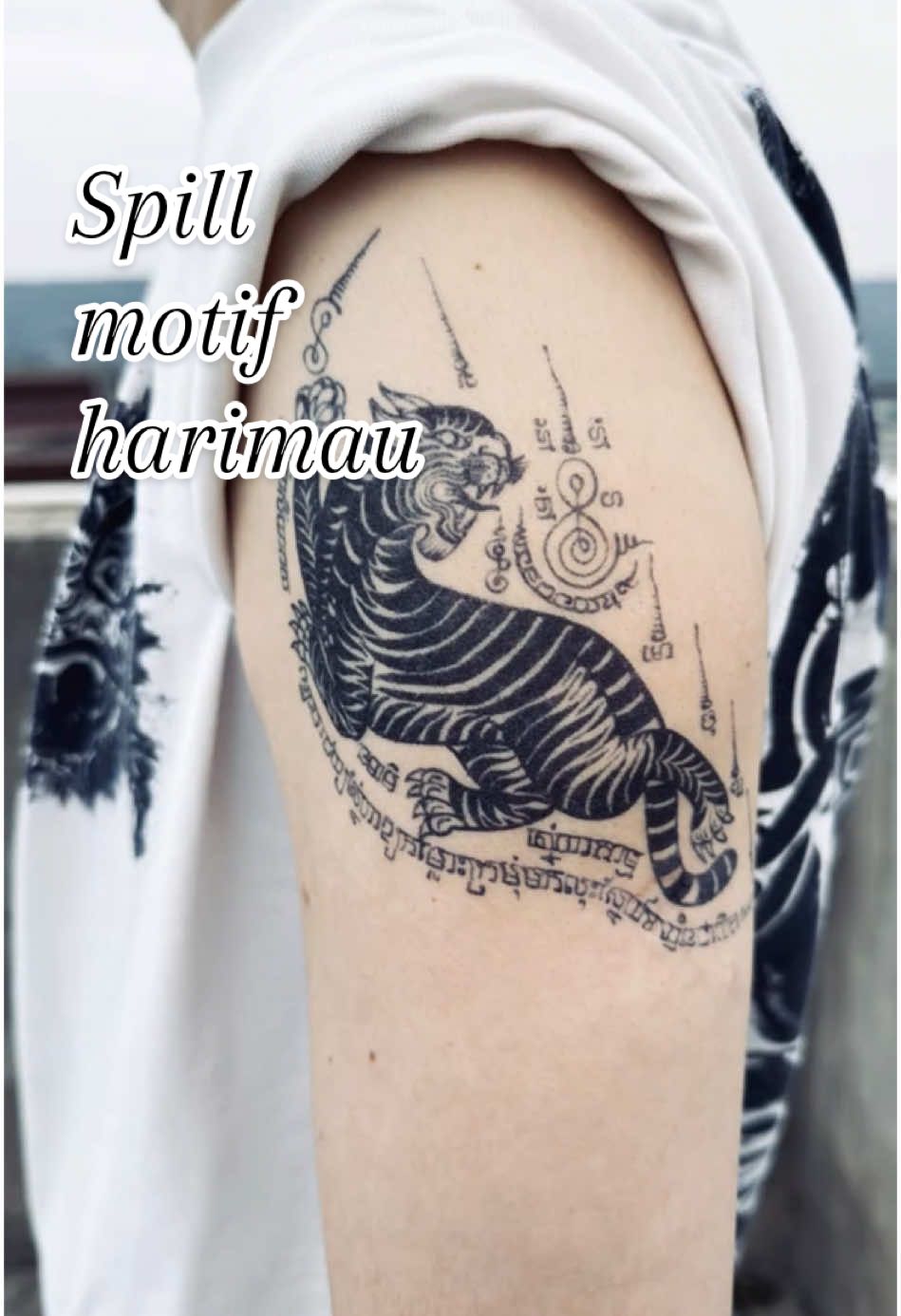 Motif harimau dengan aksara thailand #wibgajian #promoguncang1111 #gilagilajualan #tattootikok #kejutanlivefest #tattootikok #tattootiktokbanyak #tatoogirl #tato #shopmaster #temporarytattoo #promomerdeka #belanjaonline #jualanonline #fyp #foryourpage #fypage #racuntiktok #belanjaditiktokshop #belanjaditiktoklagi #belanjaditiktok #belilokal #shopmaster 