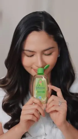 Moms Ini Dia Tips Pilih Baby Cologen Untuk Menemani Aktivitas Sepanjang Hari, Jangan Lupa Checkout Summer Swing Baby Cologne🥰 #johnsonsbaby #johnsonstiktok #babycologne #babycolognefavorite #parfumereccomended #summerswingbabycologne #babycolognejohnson #parfumanak #parfumanaksekolah #parfumbayi #parfumtahanlama #bodycareanak #produkbayi #jessicamila #fyp 