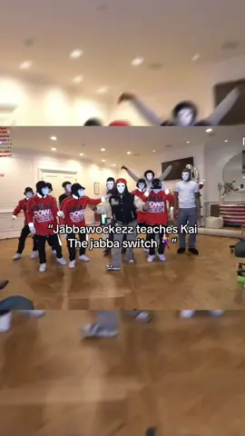 Jabbawockeez teaches kai the jabba switch #fyp #kaicenat #kaicenatclips #kaicenattv #jabbawockeez  @Kai Cenat 