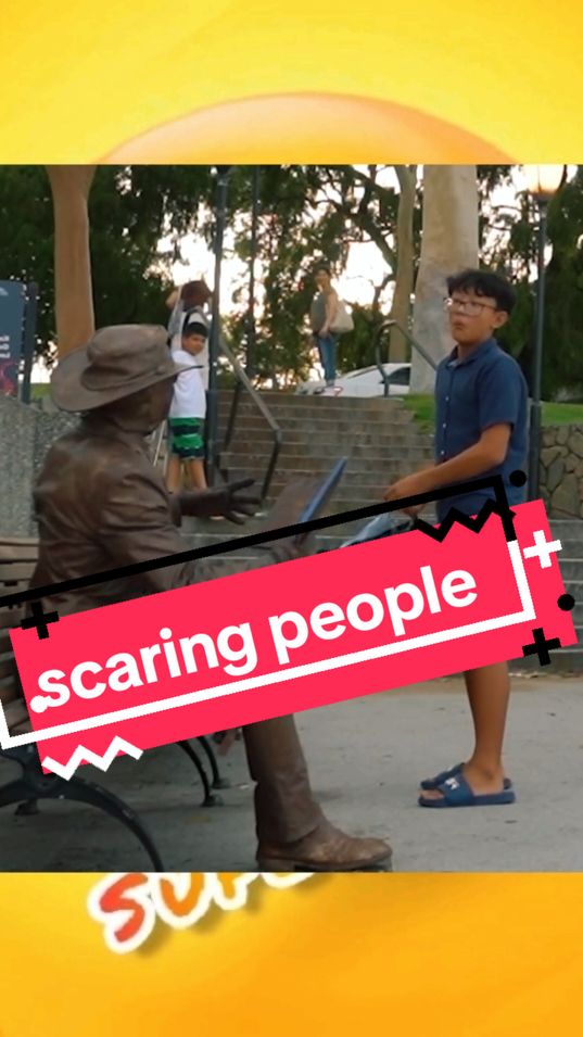 as melhores pegadinha da estatua viva, os melhores sustos de estátua viva, estatua se mexendo sozinha, cowboy estatua viva, SuperRisadas Brasil #fannyvideo #scareprank 