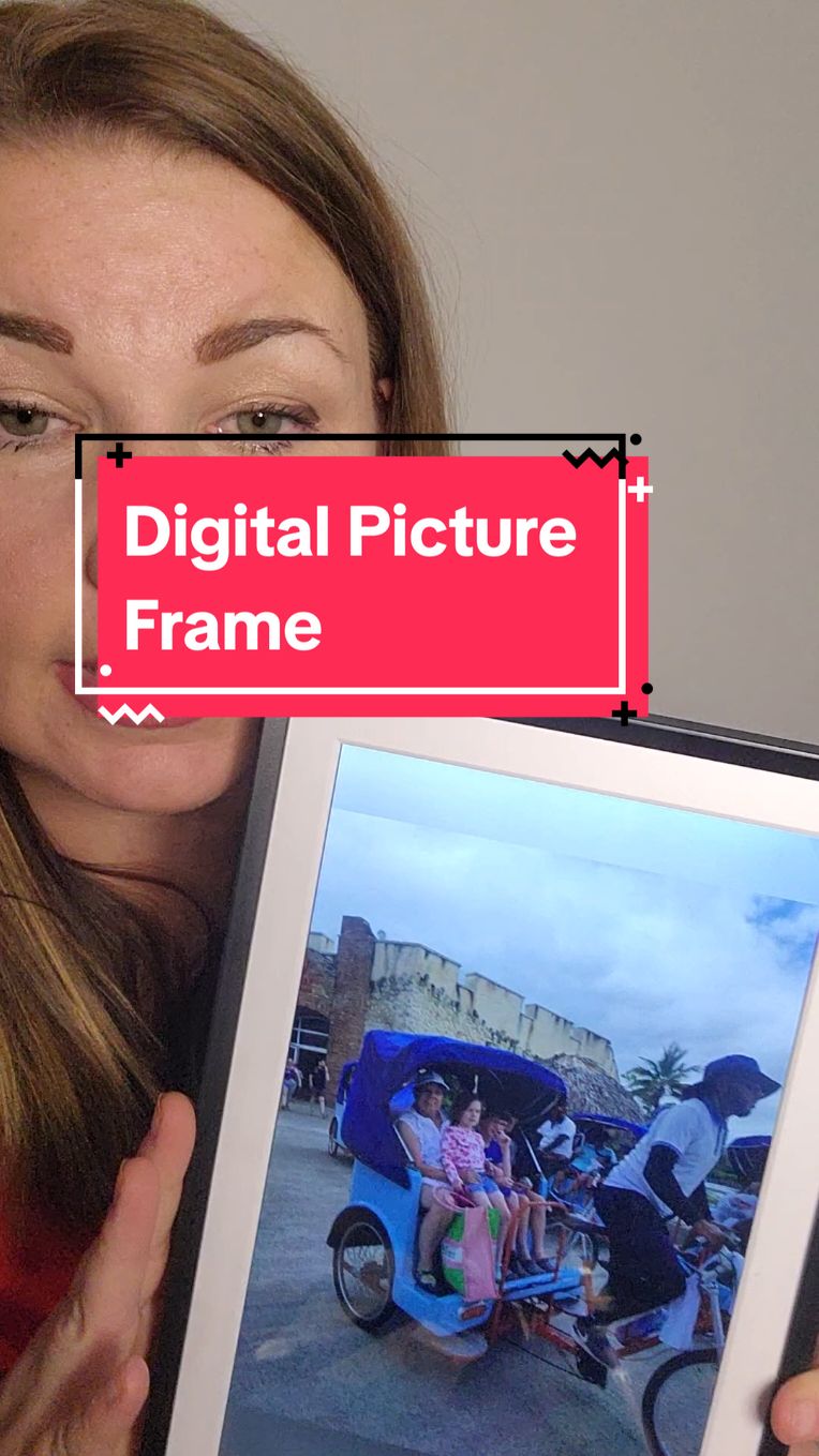 Digital Picture Frame #apolosign  #tiktokshopcybermonday  #tiktokshopblackfriday  #tiktokshopholidayhaul  #digitalpictureframe  #digitalframe  #giftsunder50  @Apolosign Shop 