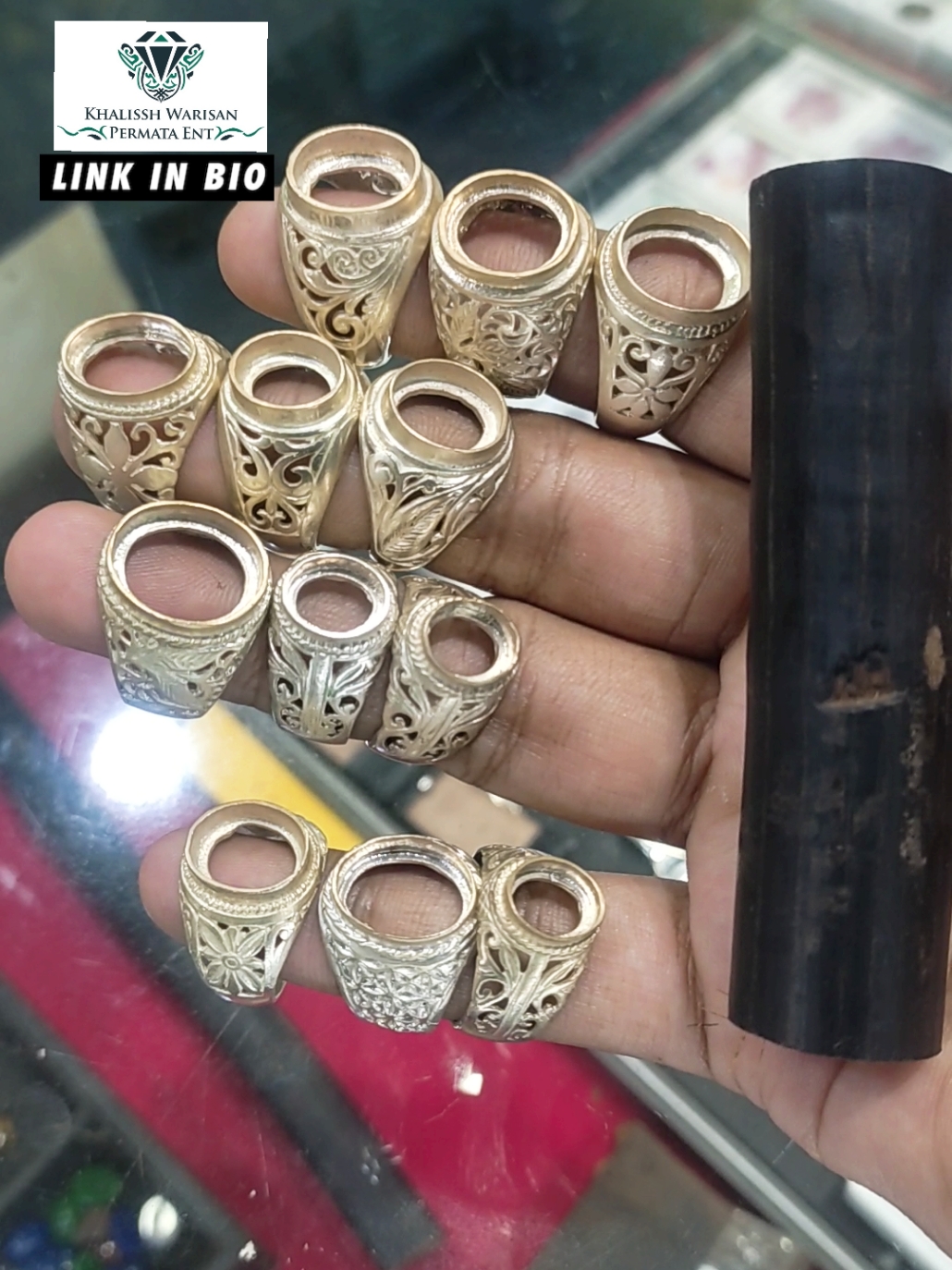 Item Preorder (Tempahan)... Kayu Sulur Bertam Asli Dengan ikatan cincin Alpaka  Khasiat Alami semulajadi  Mahar sebentuk RM100 ( Harga tidak Termasuk pos ) Berminat untuk membuat tempahan boleh pm ataupun wassap 📲 https://wasap.my/601117545332/SulurBertamAlpaka