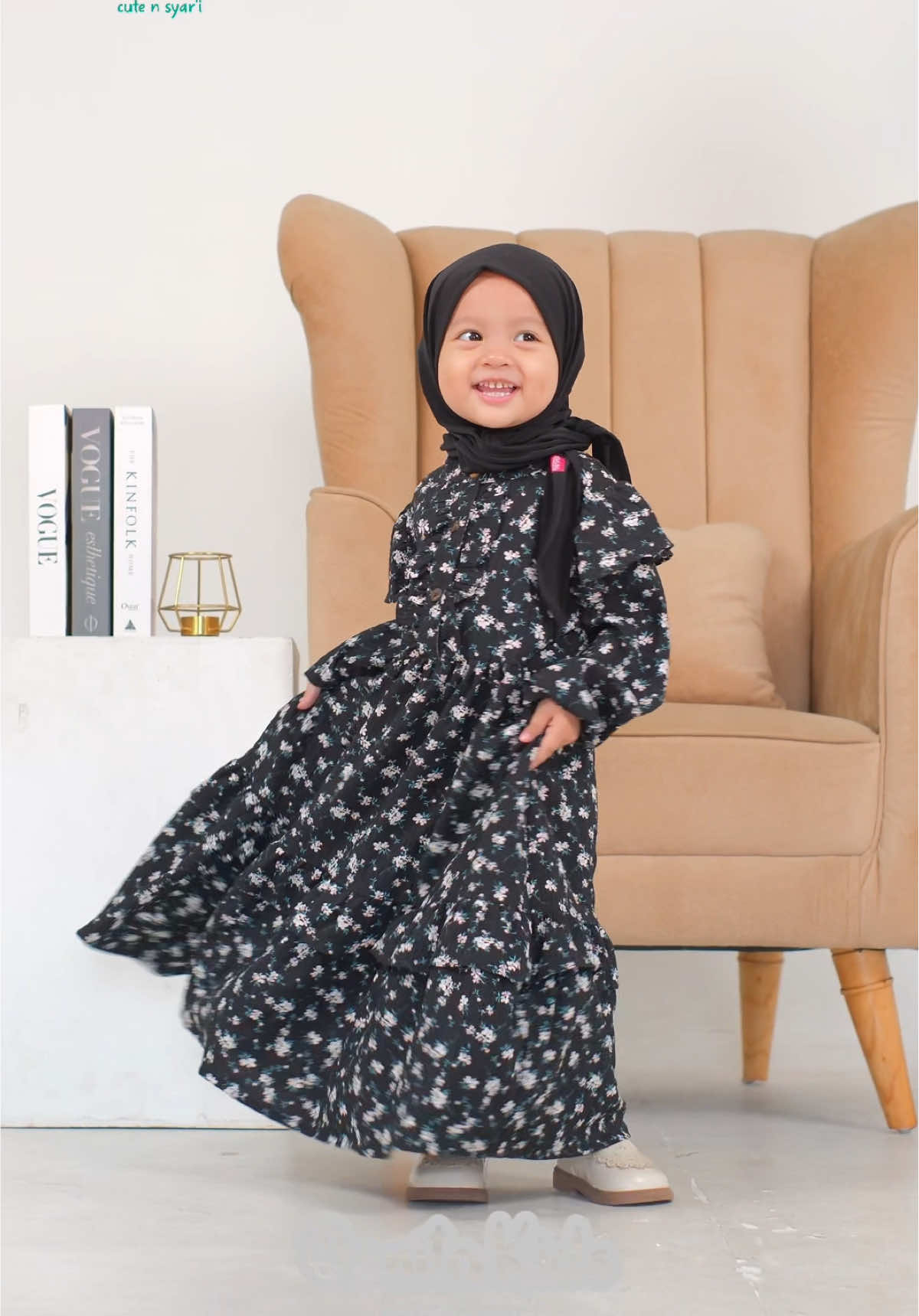 Kok bisa ya ada dress anak secantik ini … 😍❤️ #hijabanak #qonitakids #gamisanak #gamisbayi #dressanak #gamisadem #hijablucu #jilbabcantik #gamisanakmuslimah 