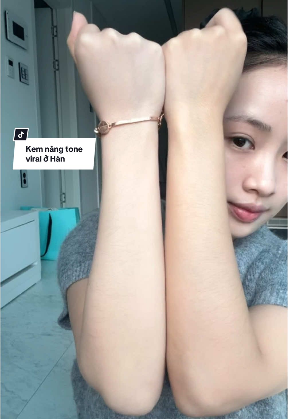 Đảm bảo không lem ra quần áo, nhưng khô á, nhớ dưỡng ẩm đầy đủ nha mn  🤣🤣🤣 #plynn99 #LearnOnTikTok #duhocsinhhanquoc #kviraltoneupcrea #kpoptoneup @Cosnori US 