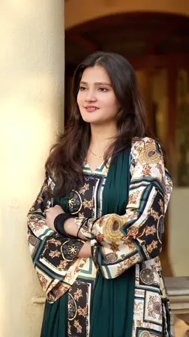 #fouryou #heenakhan175 #couple #couplegoals 