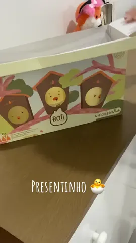 Presentinho que a nenena ganhou ❤️🐣 #fyp #bebe #maedemenina #asmr #rotinadobebe #boticario #boti 
