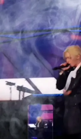 loveing the outfit changes for the tokyo dome #felix #skz #straykids #fyp #solostage #vuitton #straykidseverywhereallaroundtheworld @Stray Kids @straykids_japan 