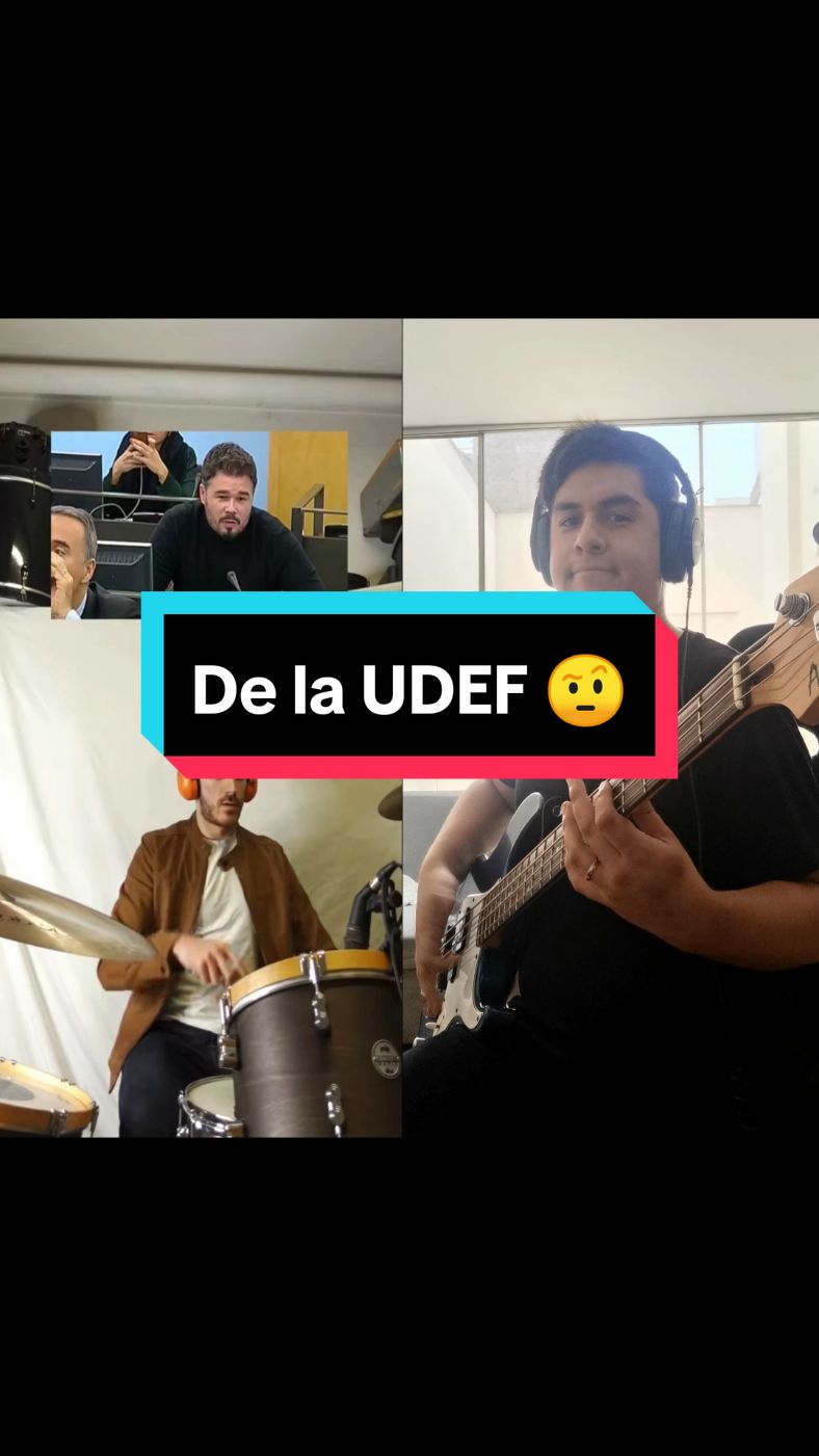 Dúo con @Yulson De la UDEF 😎 . . . #bass #drums #udef #timing #comedia #humor #fyp #viral #parati #foryoupage #lima #peru 