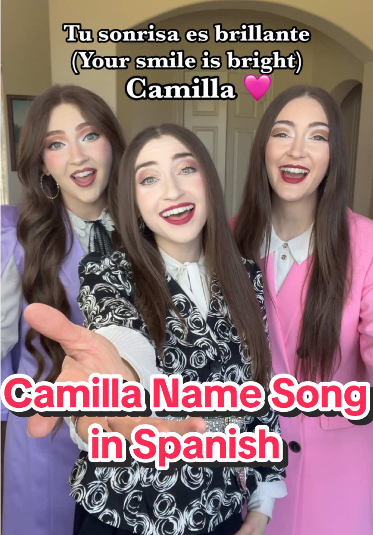 ¿Qué nombre y qué lengua debemos cantar a continuación? ¡Esto es para todos los que se llaman Camilla! 🩷🎶 #español #Camilla #K3SistersBand #K3SB #SingingYourName #Harmony #Spanish 