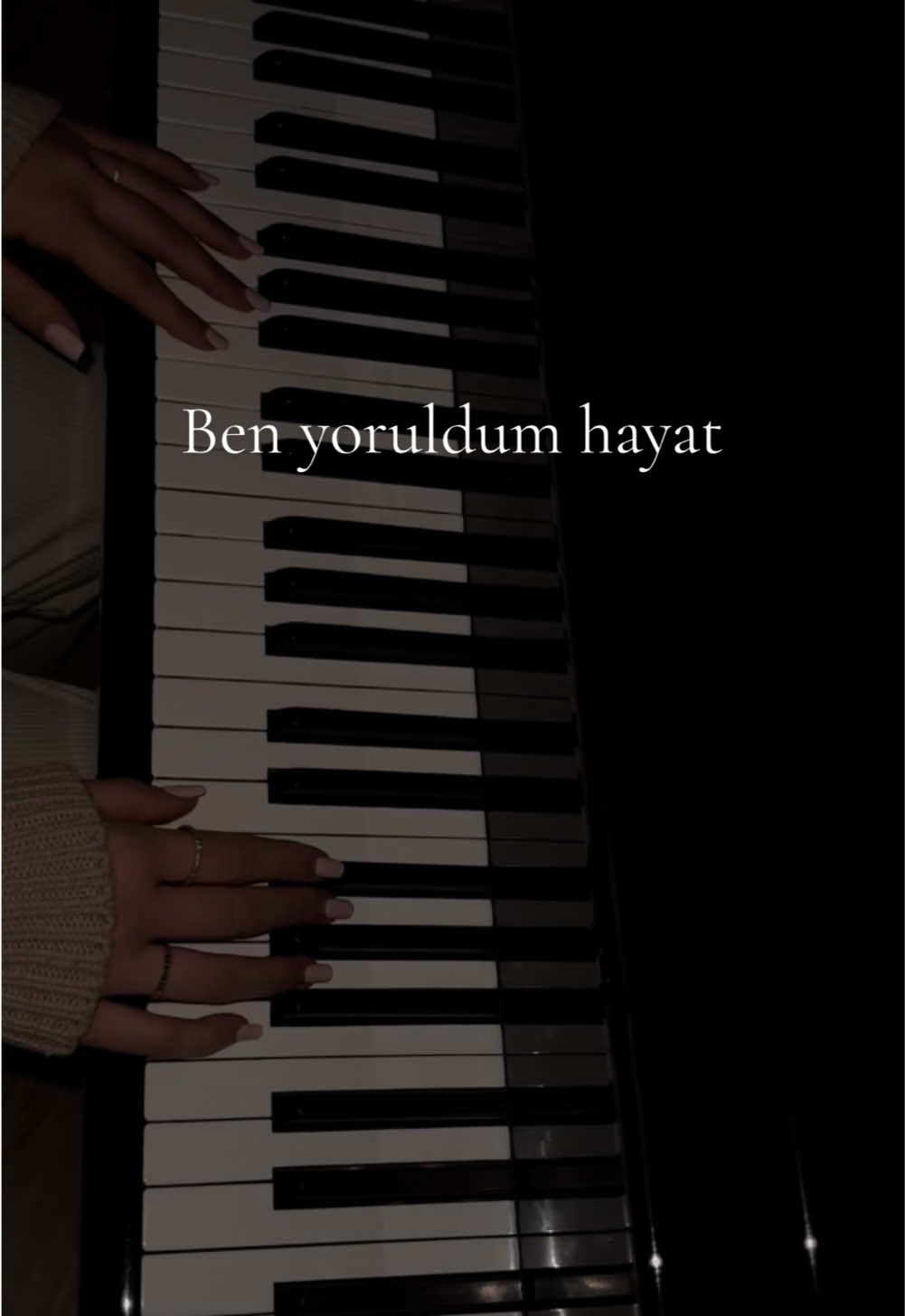 Ben yoruldum hayat…🎶⏳#benyoruldumhayat #müminsarıkaya #piano #tutorial #pianotutorial #turkish #türkiye #damar #musica #fyp #viral_video