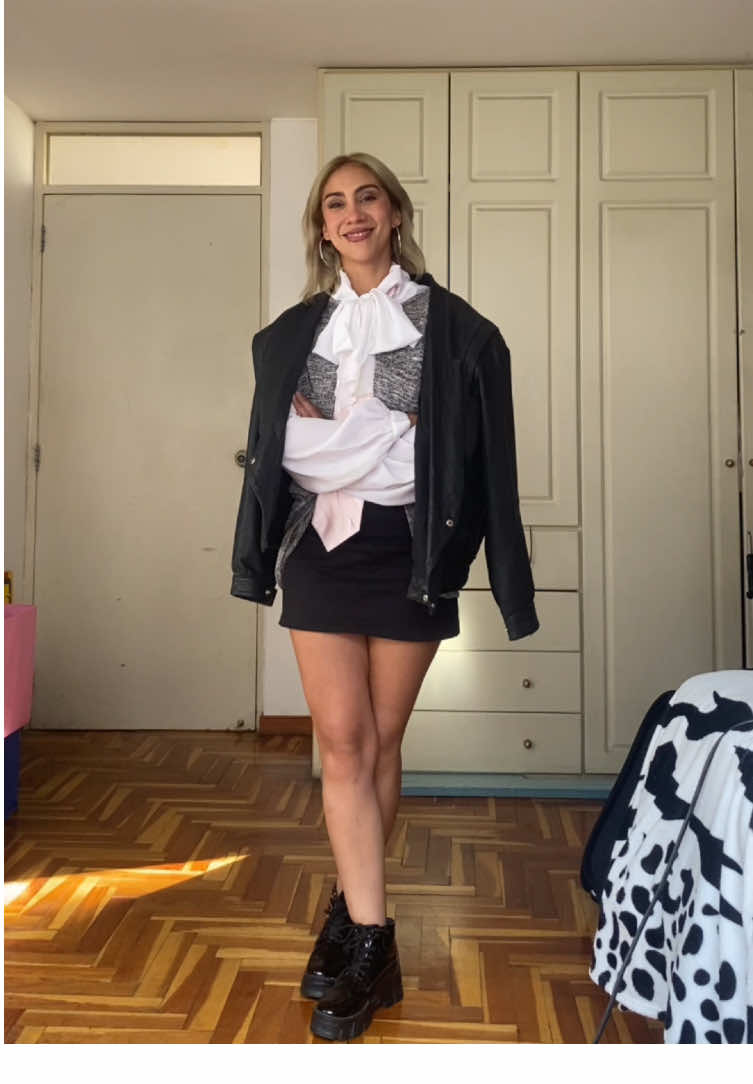 Outfit del dia con OTRA corbata cachinera (medio outfit es cachinero jsjs) #OOTD #foryou #fyp #fitcheck #girls #styleinspo #aesthetic #fallfashion 