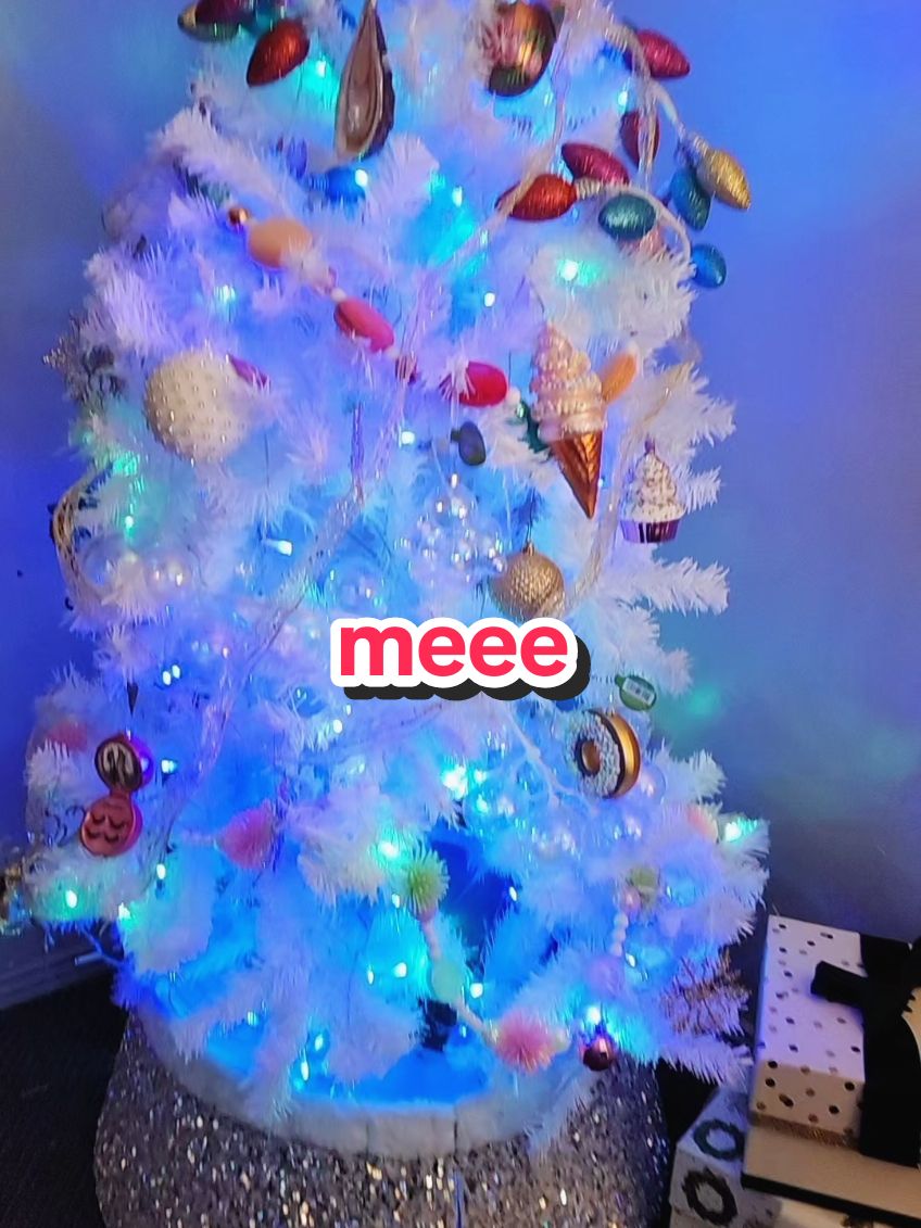 Replying to @klairvayzor Candy Under the Sea is a vibe this year .. didnt you get the invite? 😉🍬 #tree #christmasideas #decor #fyp