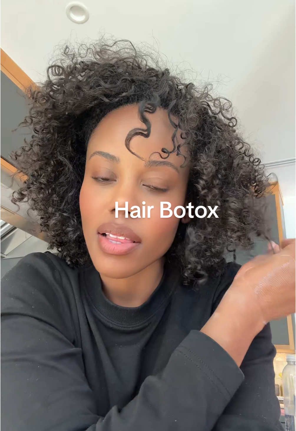 Hair botox I went to Vanessa. Used the olaplex curl hair gel  @Meche Salon @vanessagaroute #hairbotox💉 #hairbotox #fyp #blackgirlmagic #blackgirlhairstyles #curlyhair #olaplex 