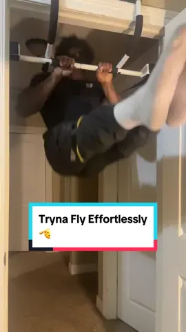 I tryna fly effortlessly on the pull up bar one day🫡 #foryou #viral #calisthenics #pullups #workout #motivation #GymTok #Fitness #fypシ 