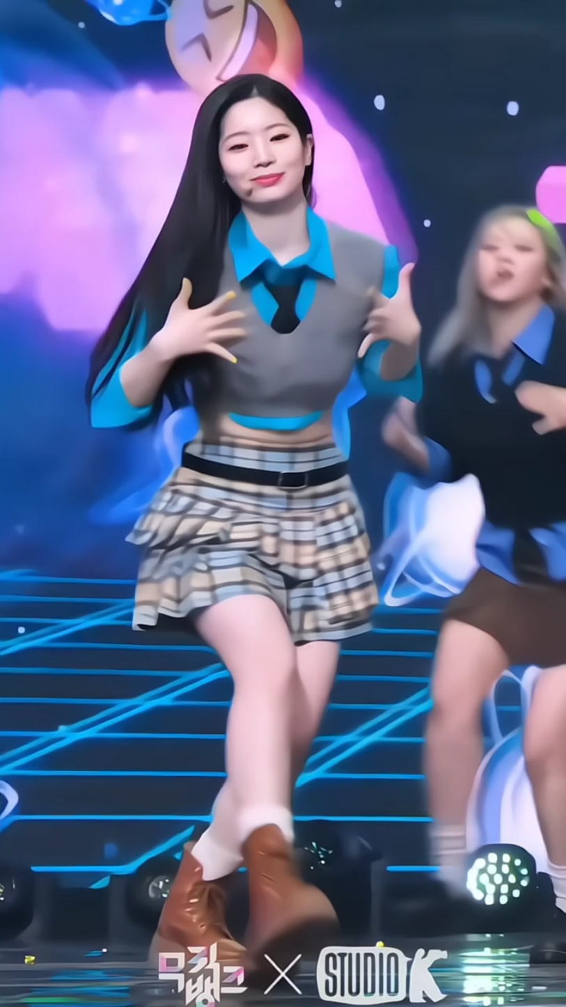 🫐 ⃞ ✸ ֺ   ࣭   𝖫ᧉֺ𝗀꯭ᧉ𝗇֟፝𝖽ׅ⍺ ᩡ  #DAHYUN blue fancam   ࣭     ֺ  ▞   𝗍⍺𝗀𝗌  ᩡ #fy #fancam #viral #blue 