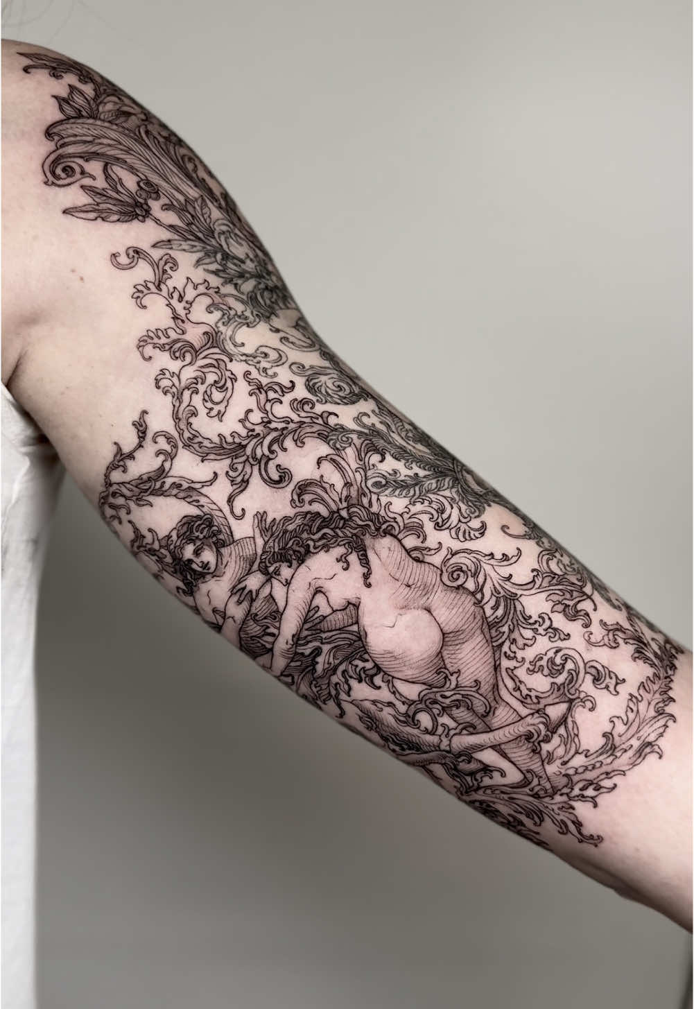 • new beauty • #berlintattoo #tattooidea #sleeve #tattoosleeve #inprogress #wip #art #engraving #linework #linetattoo #etching 