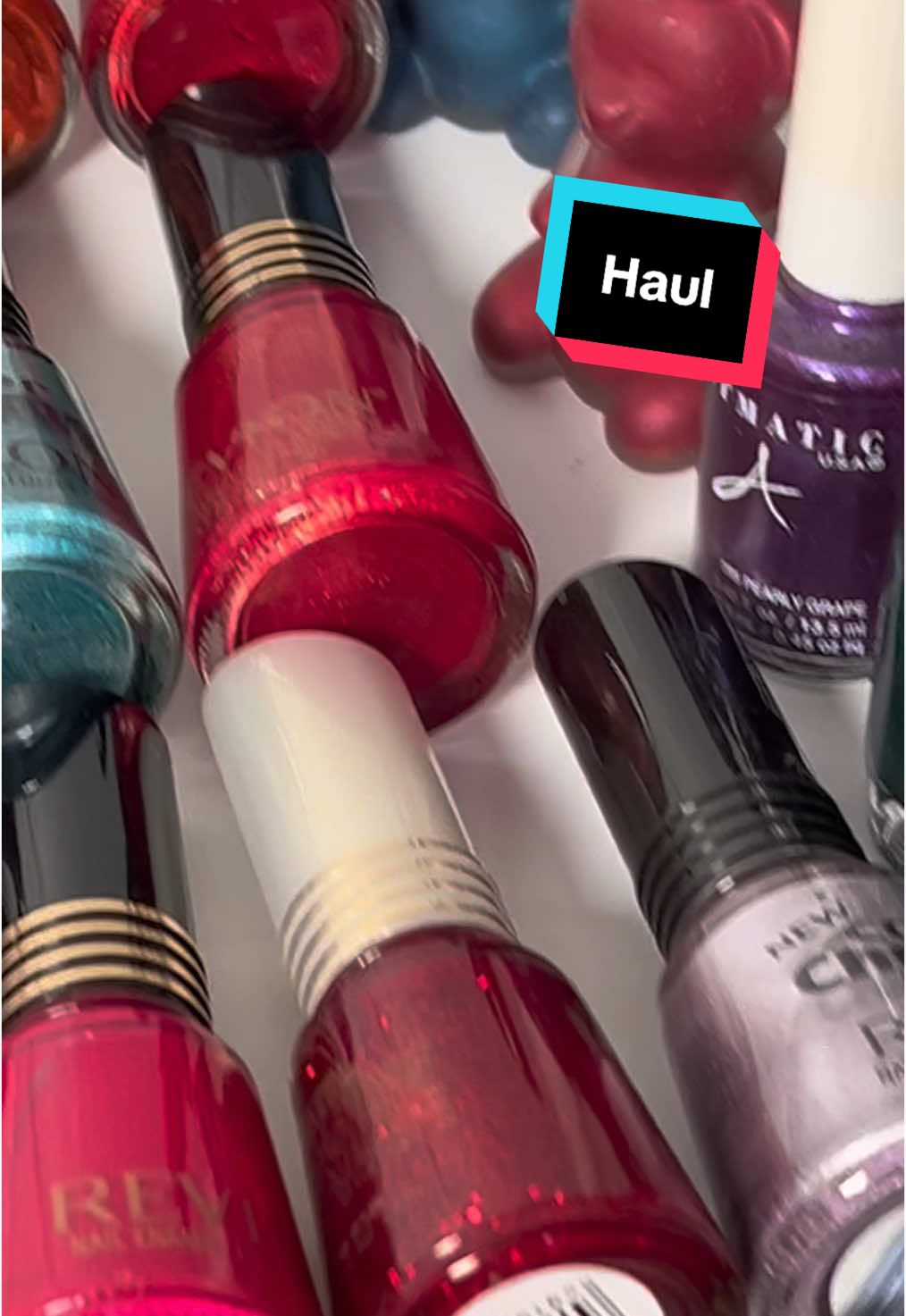 Heading into haul-iday season 😏 #unboxing #vintagenailpolish #haul #nailpolishhaul #nailpolishunboxing #nailpolish #nailtok #nostalgia #nostalgic #y2k #90s #90snostalgia #1990s #nostalgic90s #vintagemakeup 