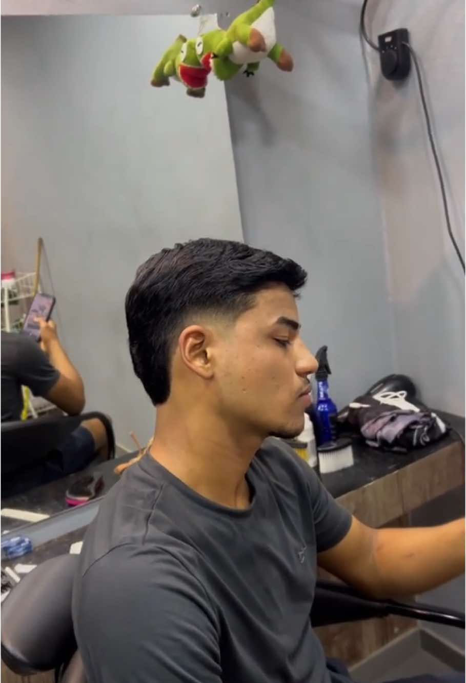 Moicano no talento 💈📸 #moicano #cabelo #cabeloliso #ideias #barbeiro #barber #barbershop #viral_video #fyp #foryouu 