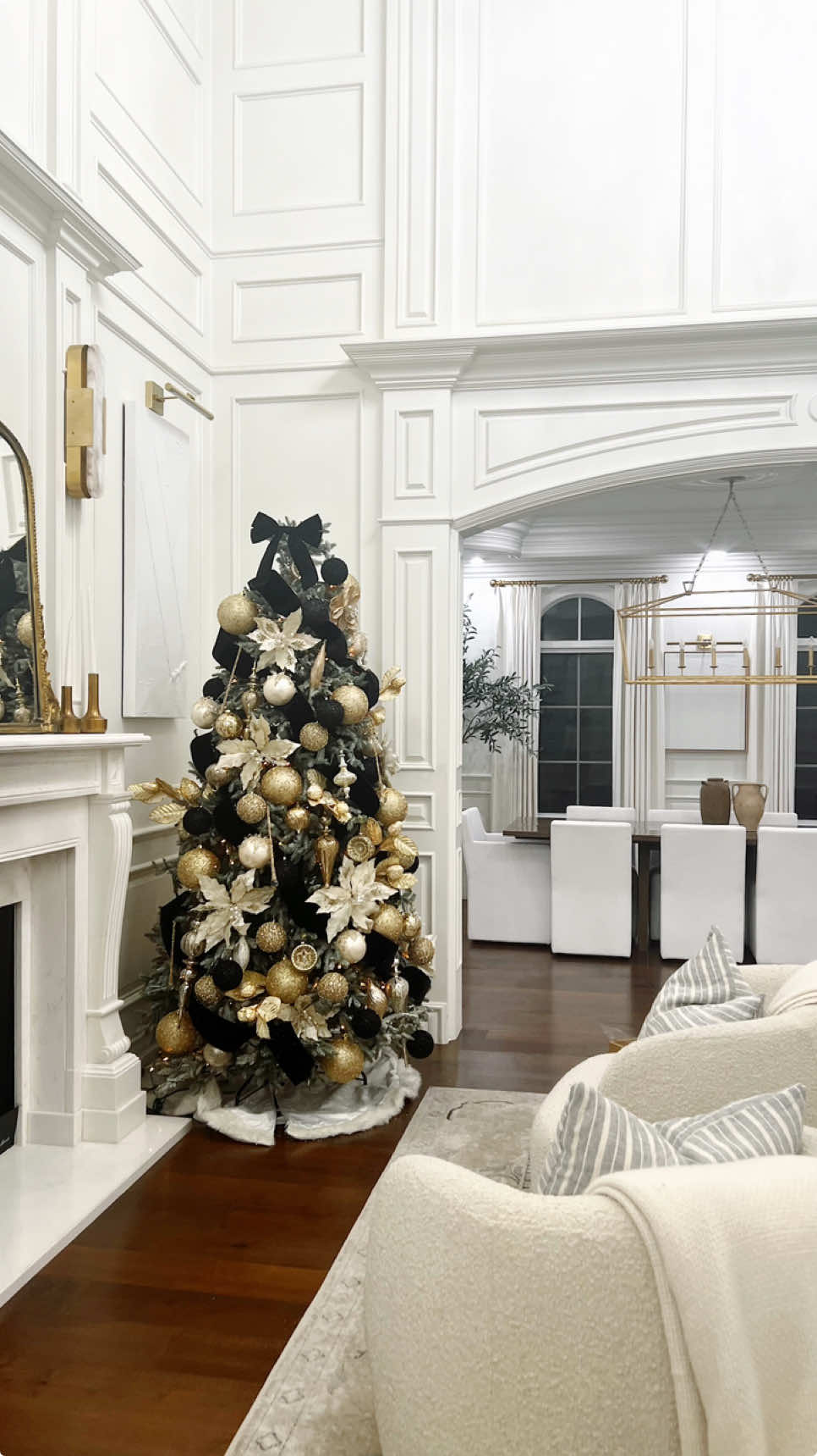 My 2nd Christmas tree theme this year was classic and romantic; champagne, ivory, and touches of BLACK 🖤 #christmastiktok #christmastdecor #christmastree #traditionalchristmas 