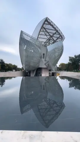 Fondation Louis Vuitton #paris #france #architecture 