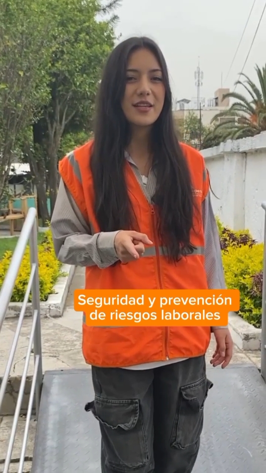 ¡Protege lo más importante: las personas! 🛡️💼 Estudia la carrera de Seguridad y Prevención de Riesgos Laborales y conviértete en un profesional clave para garantizar ambientes de trabajo seguros y saludables. 🌟 #SeguridadLaboral #PrevenciónDeRiesgos #SaludLaboral #TrabajoSeguro #FuturoSeguro #TecnológicoSuperarse 