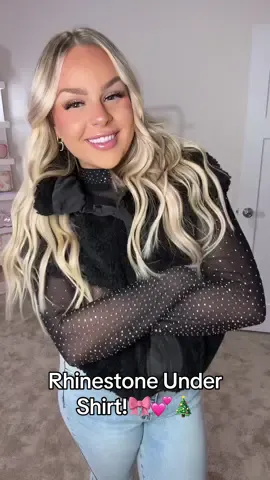 I need to try this under a graphic tee😍🎄 #fashion #winterfashion #fashiontiktok #fashiontok #fashioninspo #tiktokmademebuyit #coolfinds #christmasgiftideas #christmas #giftideas #christmaslist #tiktokshopholidayhaul #tiktokshopblackfriday #tiktokshopcybermonday #SuperBrandDay #sweaterweather 