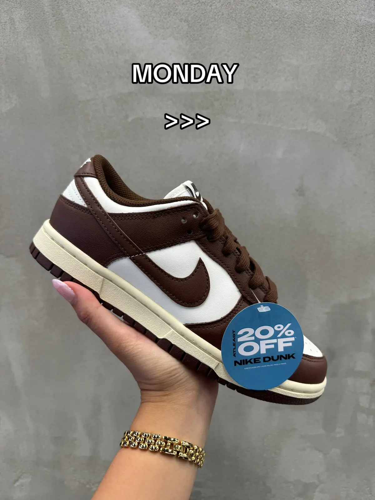 Shop at least 20% OFF selected @Nike Dunk sneakers ✨ #dunk #nikedunk #daysoftheweek #fyp #carousel #offers #sale 