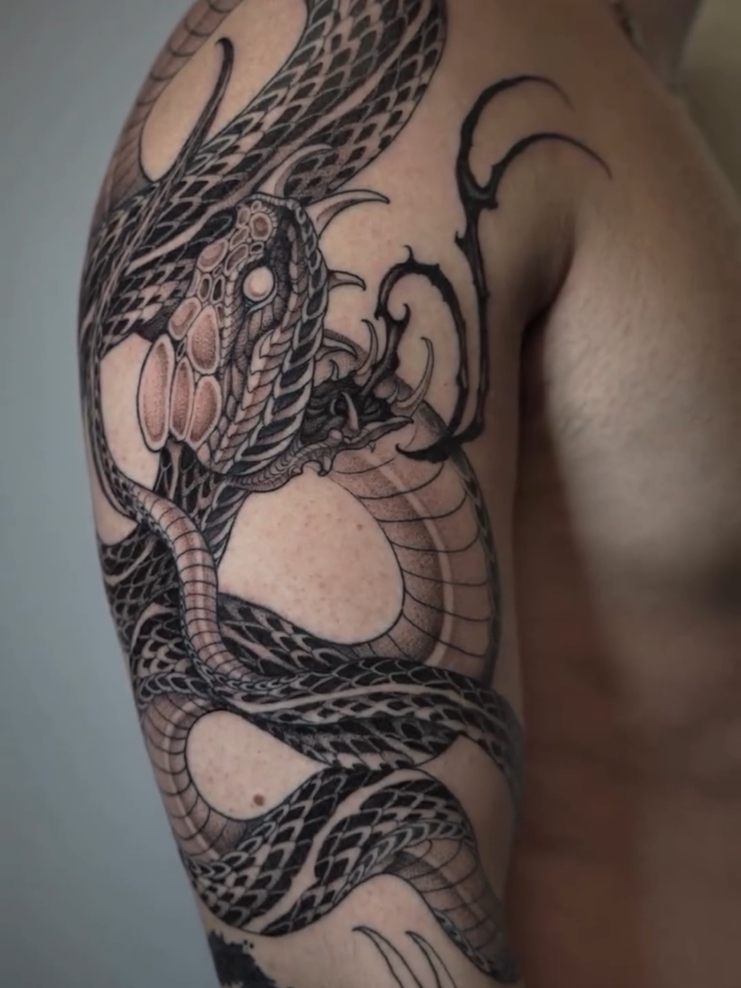 Blackwork snake tattooed by Matteo Damiani #snake #blackwork