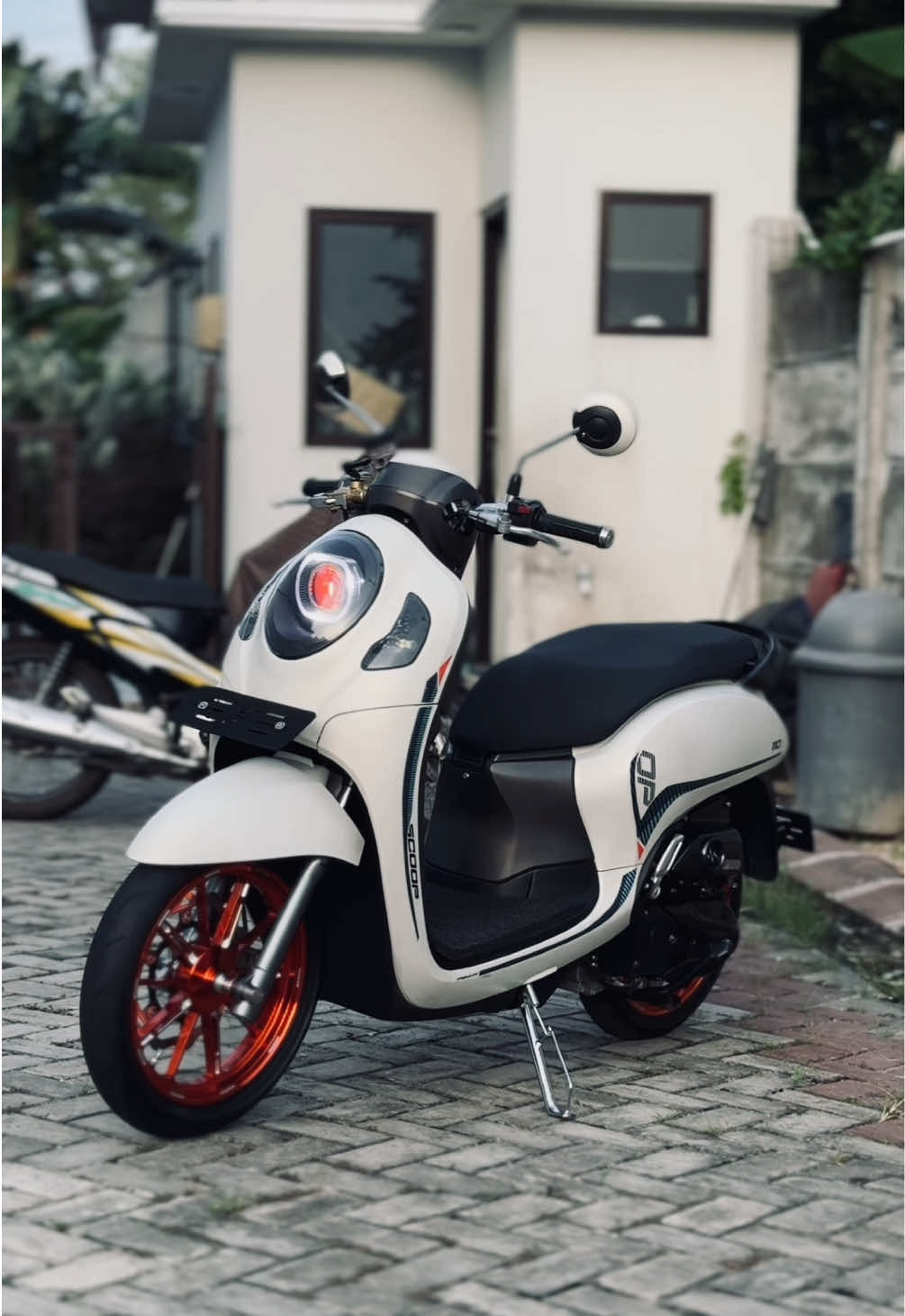 Apakah scoopy gen 6 Bisa se ganteng Ini permisa? #platkt #platbm #fyp #strippingscoopy #platba #scoopyputih #gudangscipung #bm4066bag #masukberanda #scoopyprestigewhite #scoopy2024 #scoopy2023 #platktmeresahkan #templatesoundplatkt #templatesoundplatbm #templatesoundplatba #masukberandafyp #fypシ #stikerscoopy #stikerscoopy2022 #strippingscoopy #strippingscoopynew #stripingscoopy #striping