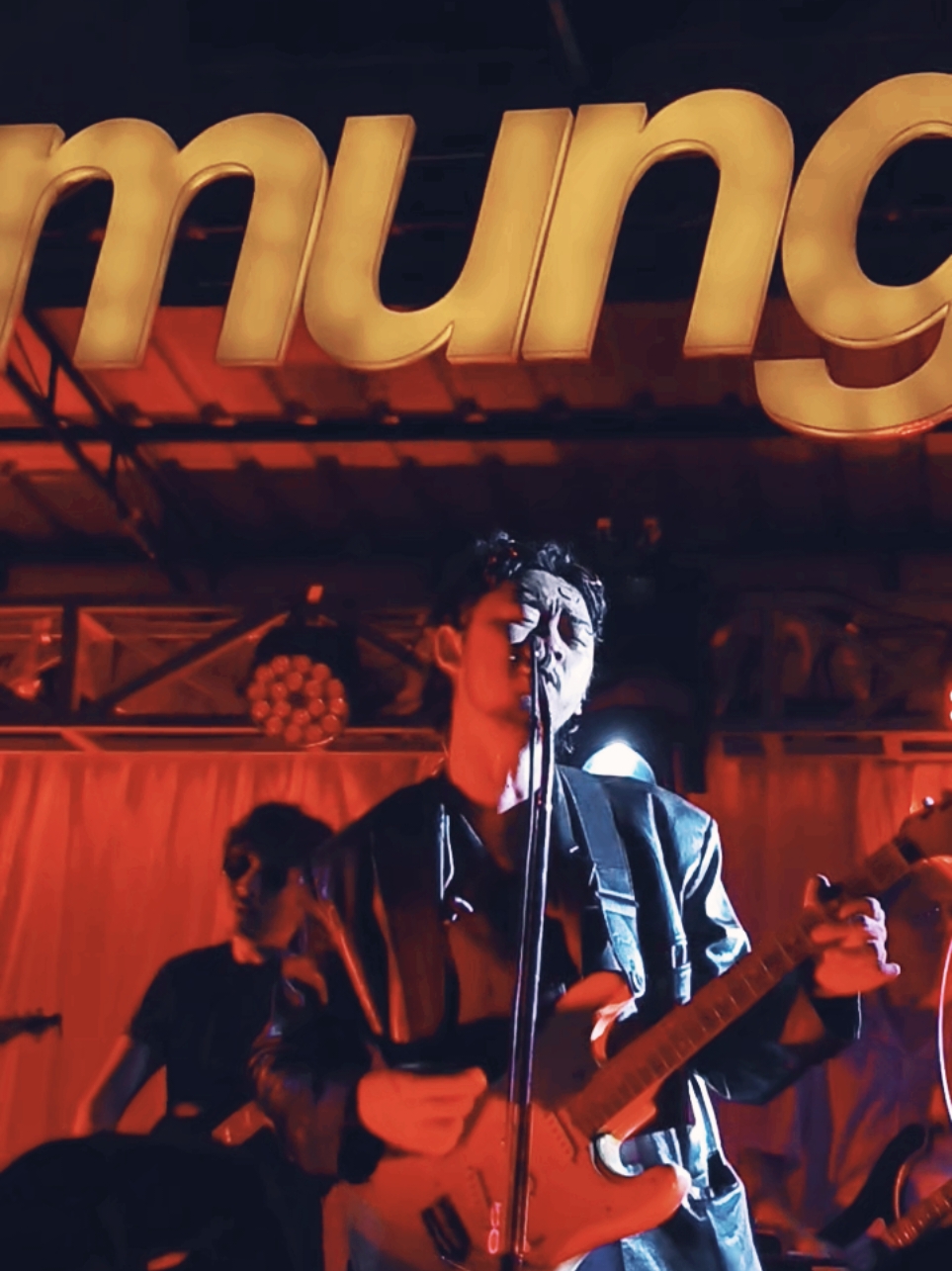 wanna be yours (live hardcore romance tour) @pamggung @Pamungkas #hardcoreromance #hardcoreromancetour #pamungkas #concert 