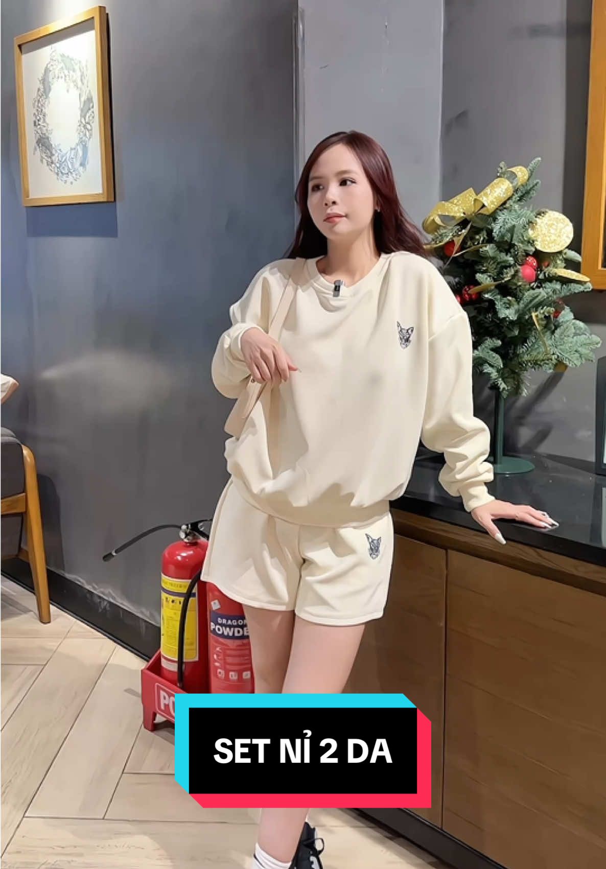 Set nỉ 2 da hoạ tiết thêu, áo hoodie mix quần short có túi #dongocmeo #thoitrangnu #xh #xuhuong #setni #sethottrend #sethot #setquanao #salegiuathang 