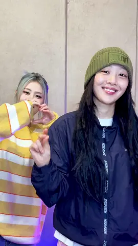 키코님과 함께 #Viola 챌린지 💜 #Violadancechallenge with @Kik5o  #이브 #yves #I_Did #키코 #Kik5o #Yvesloona #Yves_Viola #engdu