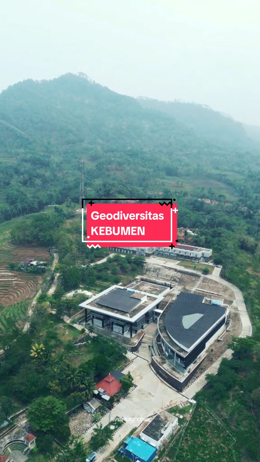 Ingin tahu bukti bahwa Pulau Jawa dahulu kala adalah dasar samudera? Datang langsung ke Museum yang berada di kawasan Geodiversitas Karangsambung, Kabupaten Kebumen. #kebumengeopark #kebumen #geodiversitaskarangsambung #karangsambung #fyp 