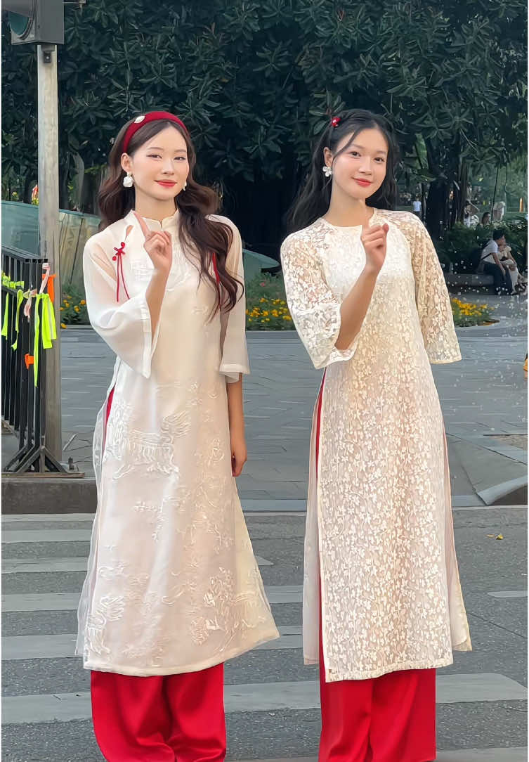 Em xinh đẹp và lung linh 🤍❤️ #xuhuong #trending #aodai #aodaicollection #thietke #aodaiViet #aodaithietke #aodaitruyenthong #OOTD #fashion #outfit #outfits #lanadesignvn 