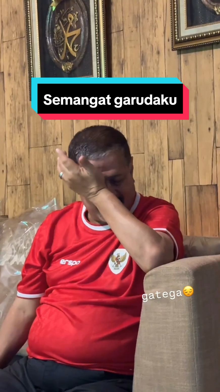 Pak muh sampai menangis melihat kekalahan Indonesia dari Jepang#pakmuh #timnasindonesia #indonesiavsjepang #jepangindonesia #indonesia 